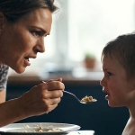 Çocuklarda Kontrolcü Ebeveynlik ve Yeme Direnci